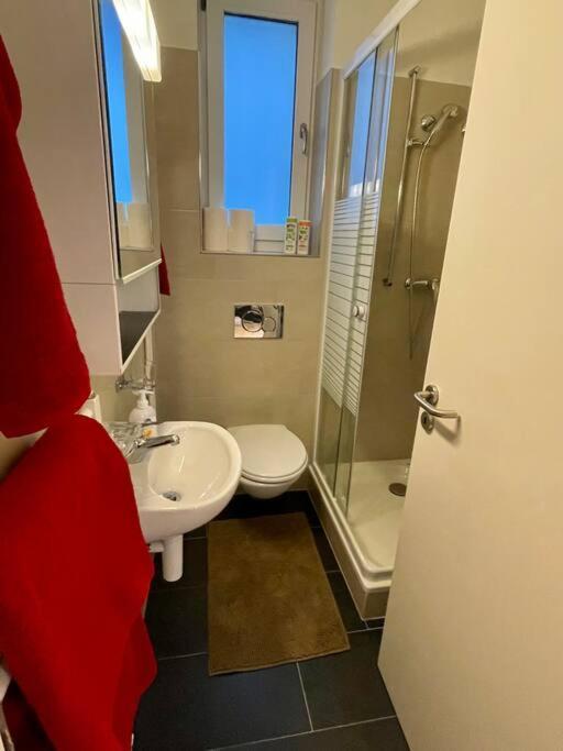 Gemuetliche Wohnung An Bester Lage Im Kreis 4 Zurich Exterior photo
